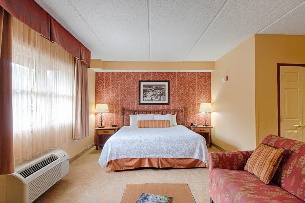 Bearskin Lodge Hotel Gatlinburg King Room